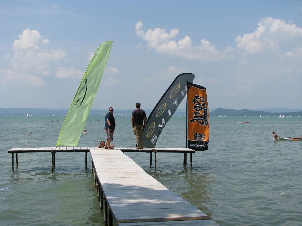 Aniko Apartmanhaz Balatonföldvár Zewnętrze zdjęcie